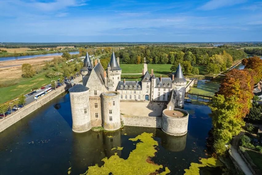 Vue aérienne château de Sully