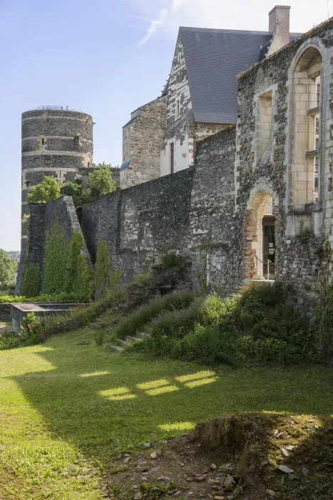 https://reservation.destination-angers.com/medias/images/prestataires/2991212-9b36e923e49be469543.jpg_2