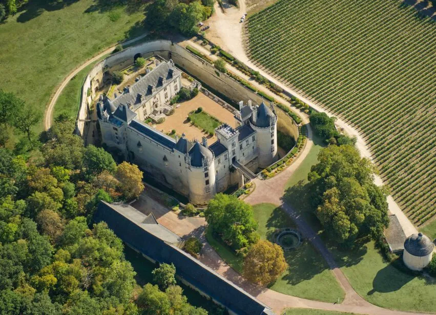 Vue aérienne du Château de Brézé – _3