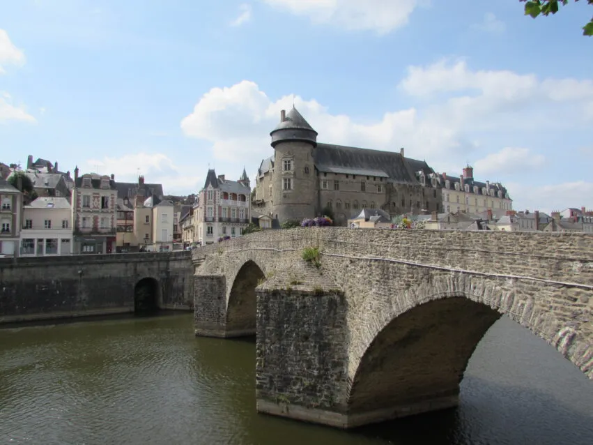 Le vieux chateau de Laval