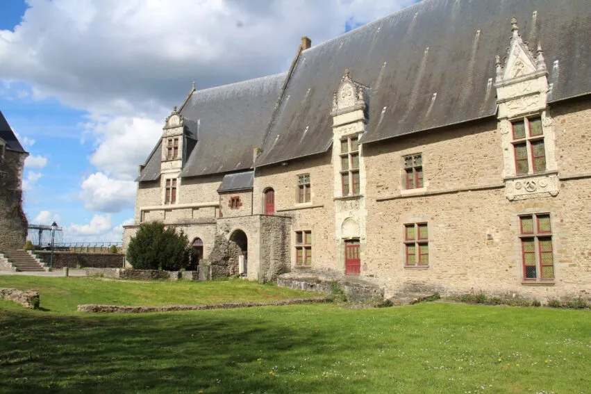 Le vieux chateau de Laval