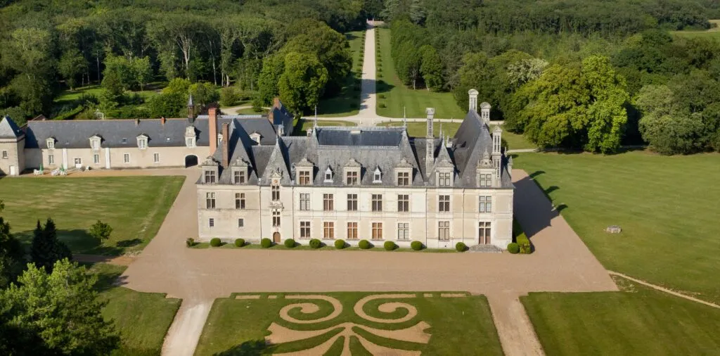 Sur la route des châteaux du Loir-et-Cher 5 Facade Sud vue aérienne
