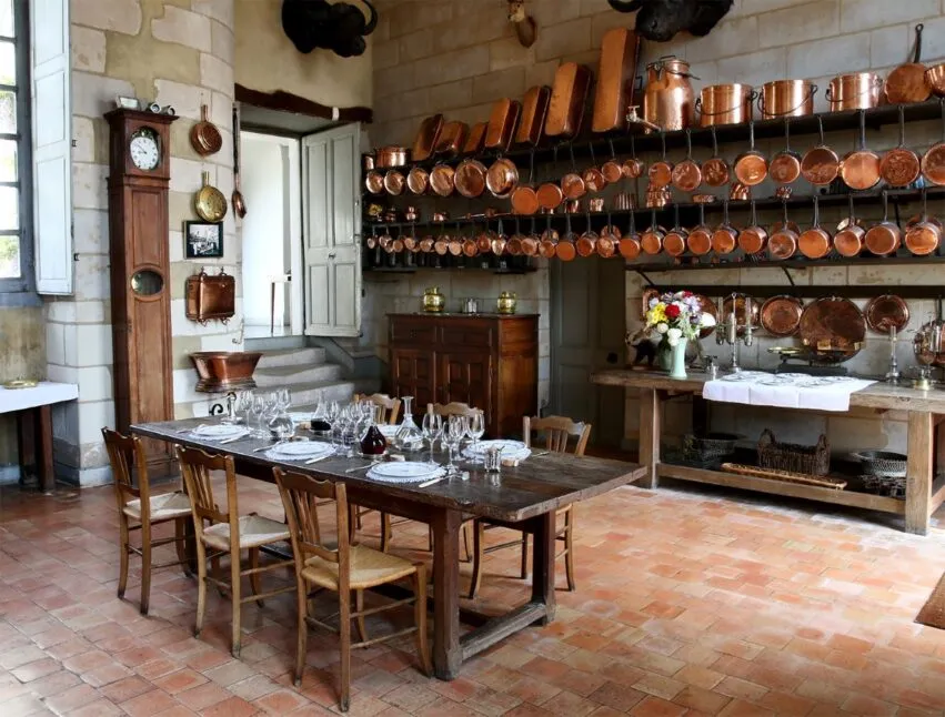 -Chateau-de-Montgeoffroy—cuisine