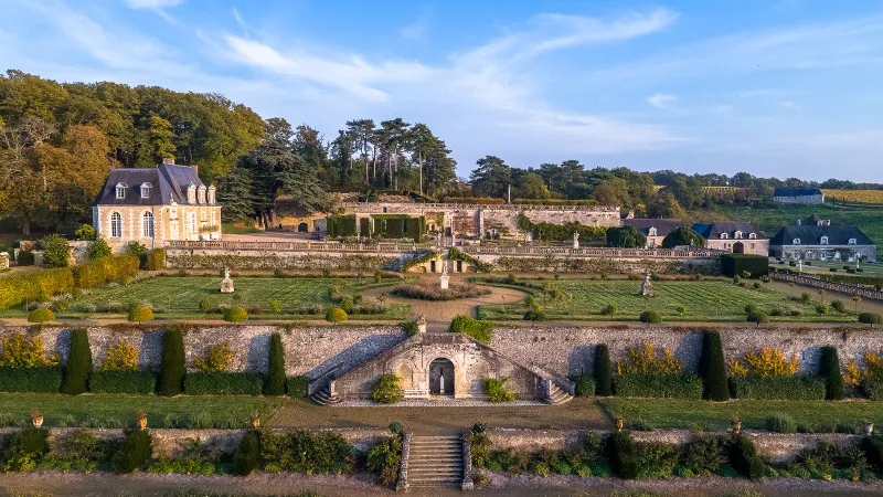 Escapade au coeur des châteaux près d'Amboise 6 Chateau-de-Valmer-Vue-aerienne-Charly-s-Drone--paysage
