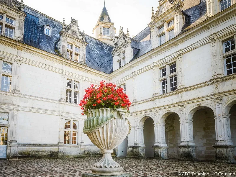 La cour d&rsquo;honneur du château
