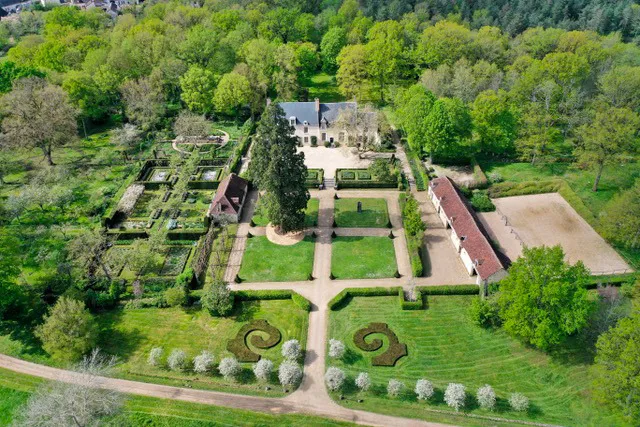Domaine de Poulaines Drone – ©PierreHolley