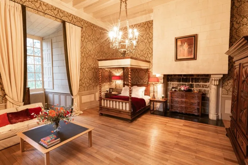 L&rsquo;Islette – Chambre tour ouest – XS – ©chateaudelislette