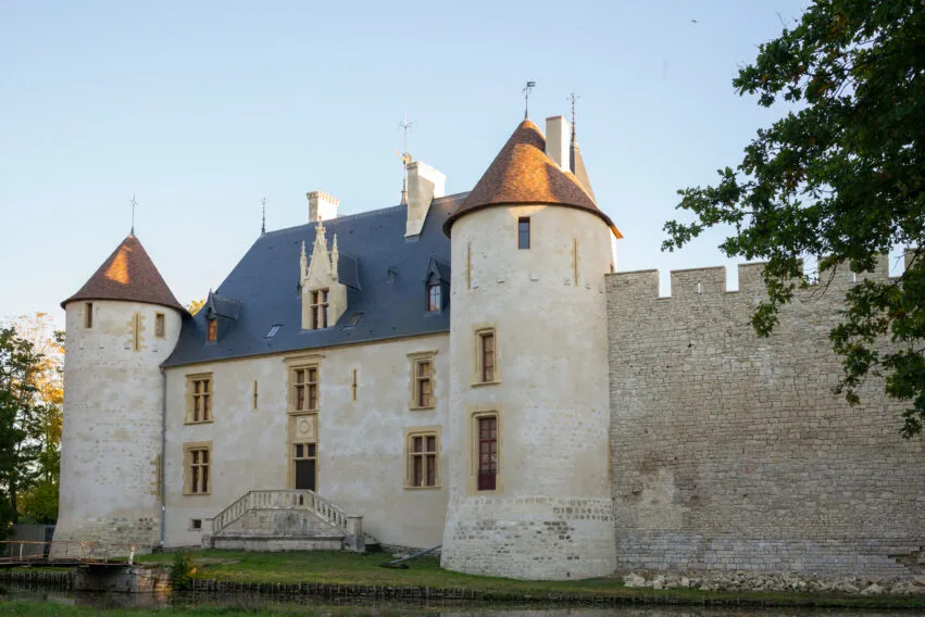 Le logis nord restauré – L1003389