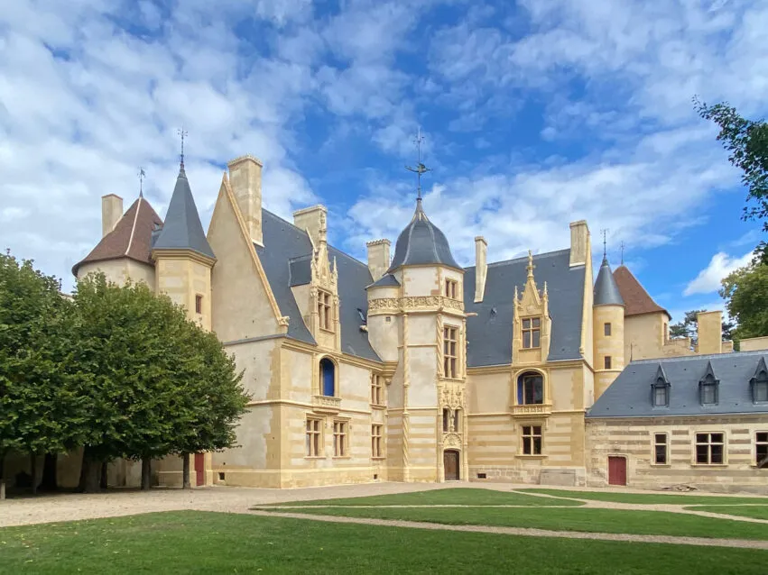 Logis Renaissance du Château d&rsquo;Ainay-le-Vieil HD