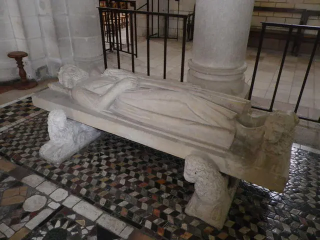 abbaye fleury monument funeraire philippe 1er