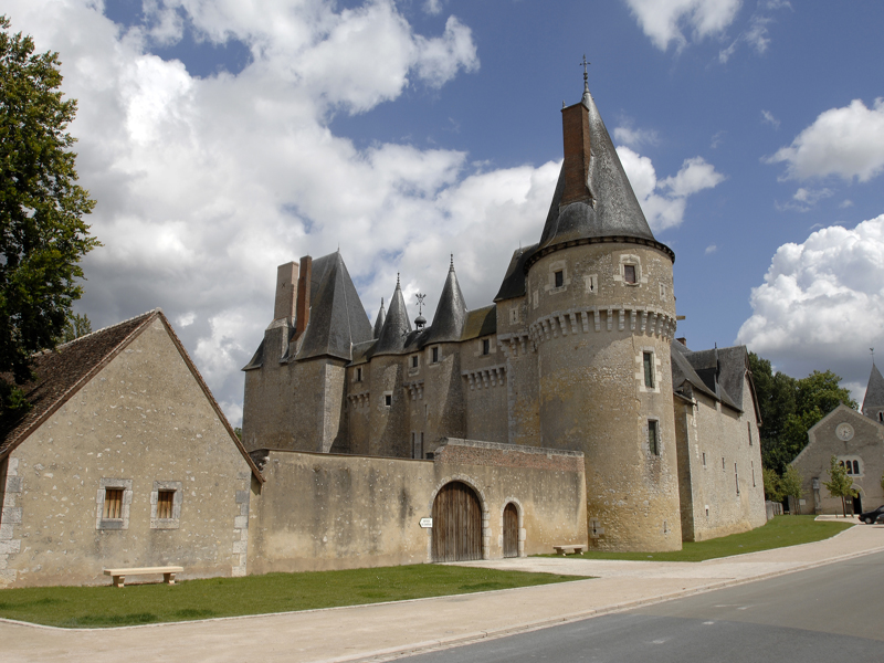 Image: Château de Fougères-Sur-Bièvre